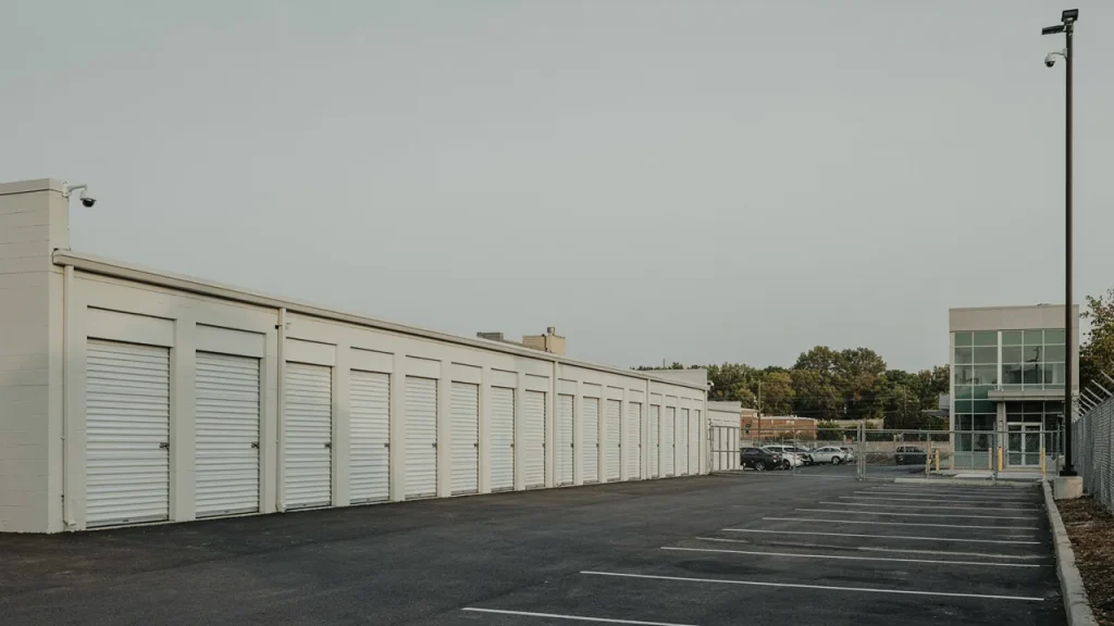 Self-Storage Facility Networks in NY & NJ UniFi Cameras, Gate Access & Site-Wide WiFi